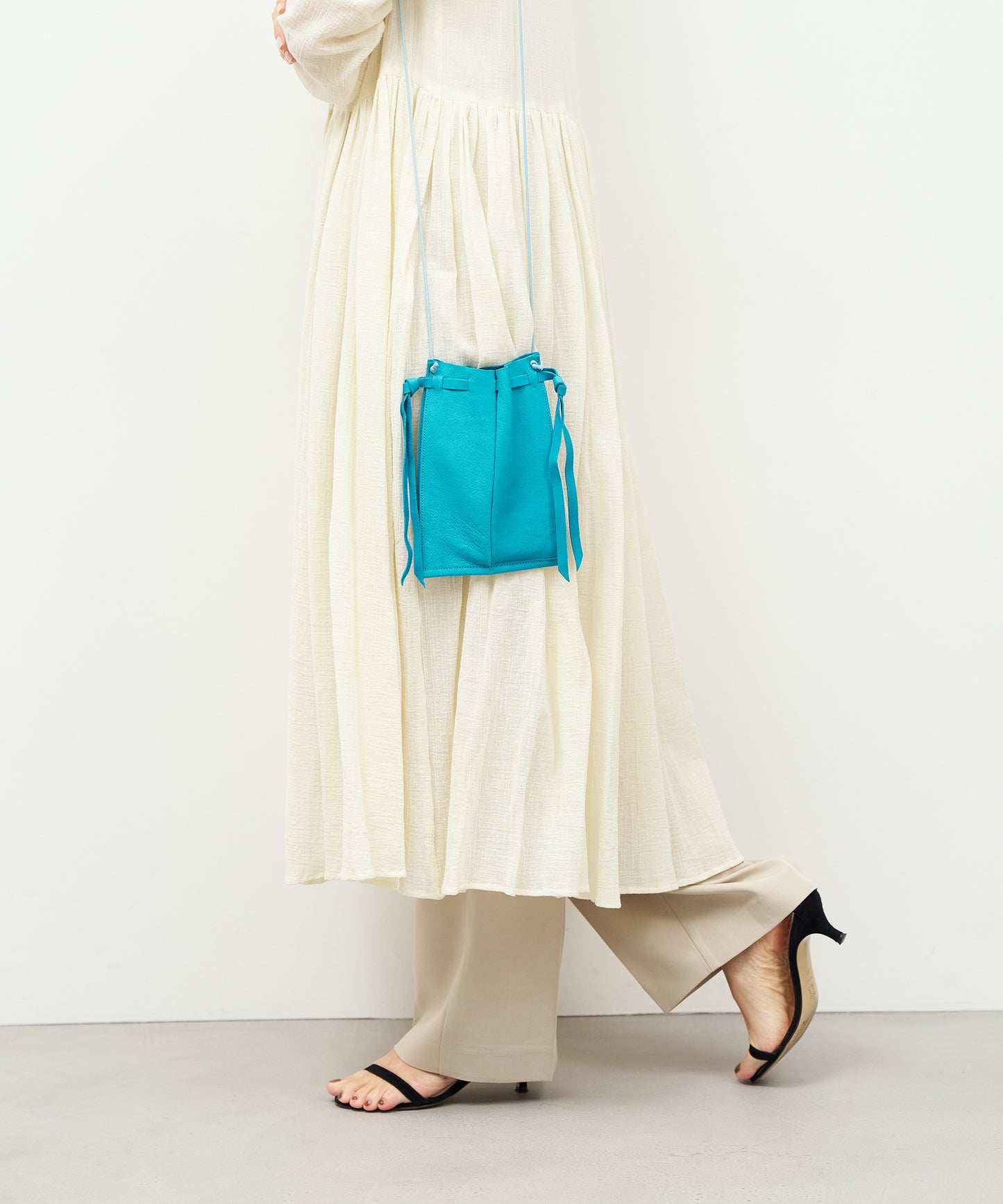 #30《SALE 30%》Medicine pochette (turquoise) / Pigskin "HALLIE"