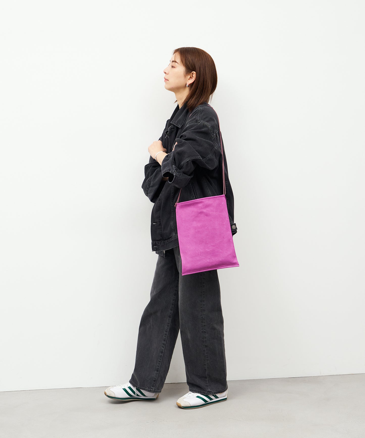 #30/ 扁平单肩包 (牡丹紫) / 猪皮“HALLIE”