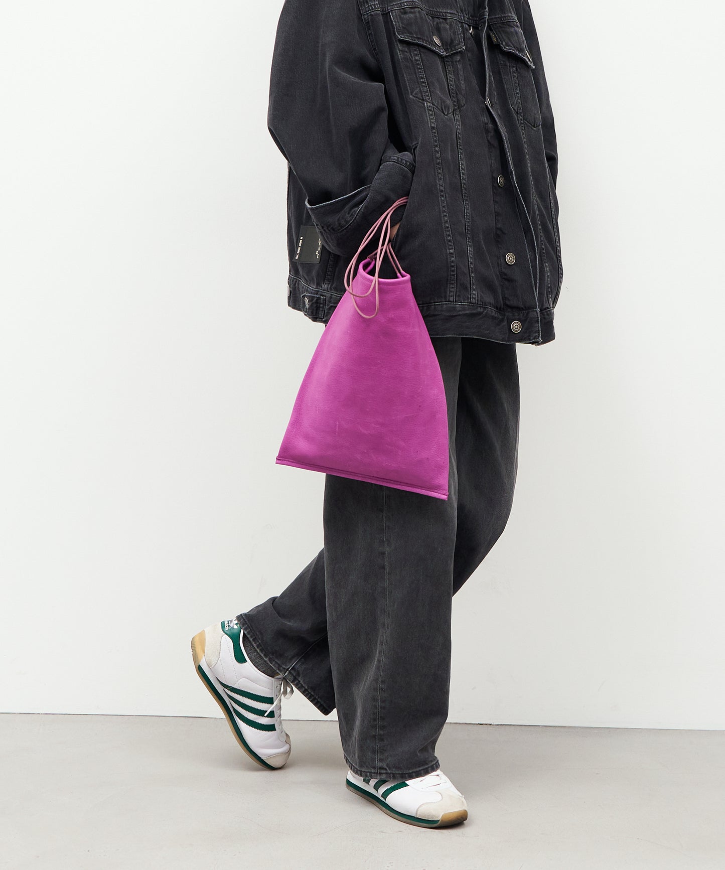 #30/ 扁平单肩包 (牡丹紫) / 猪皮“HALLIE”