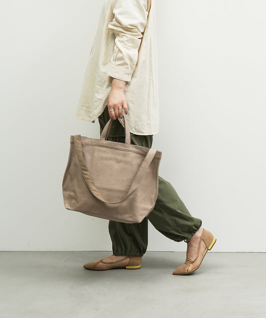 #30 / Basic zip tote Bag / pigskin "HALLIE"