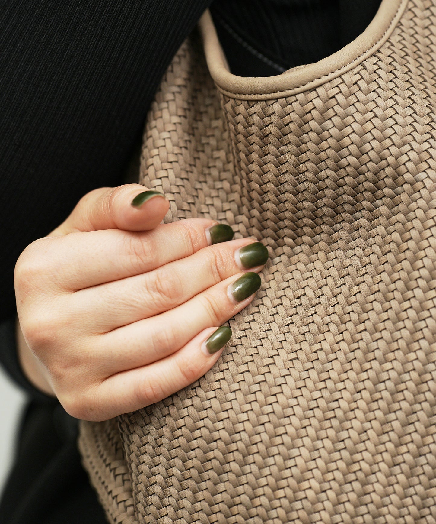 #60/ Circle Basket (marron beige) / sheep skin "SHEEP MESH"