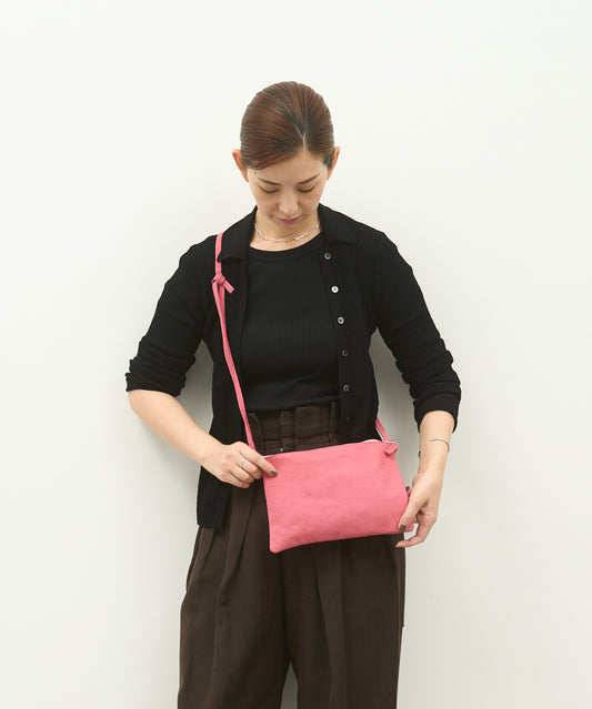 sold out / #30 / Pouch bag (magenta) / pigskin "HALLIE"