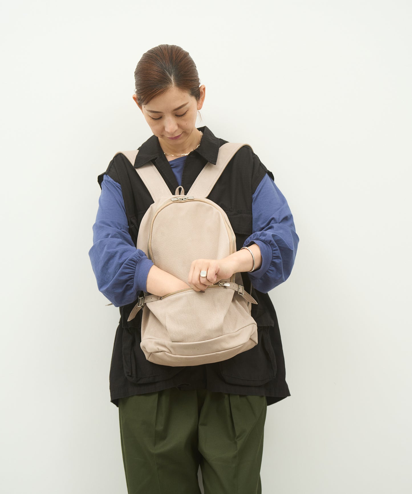 #30 / 寬大手提包 L / 豬皮“HALLIE” 