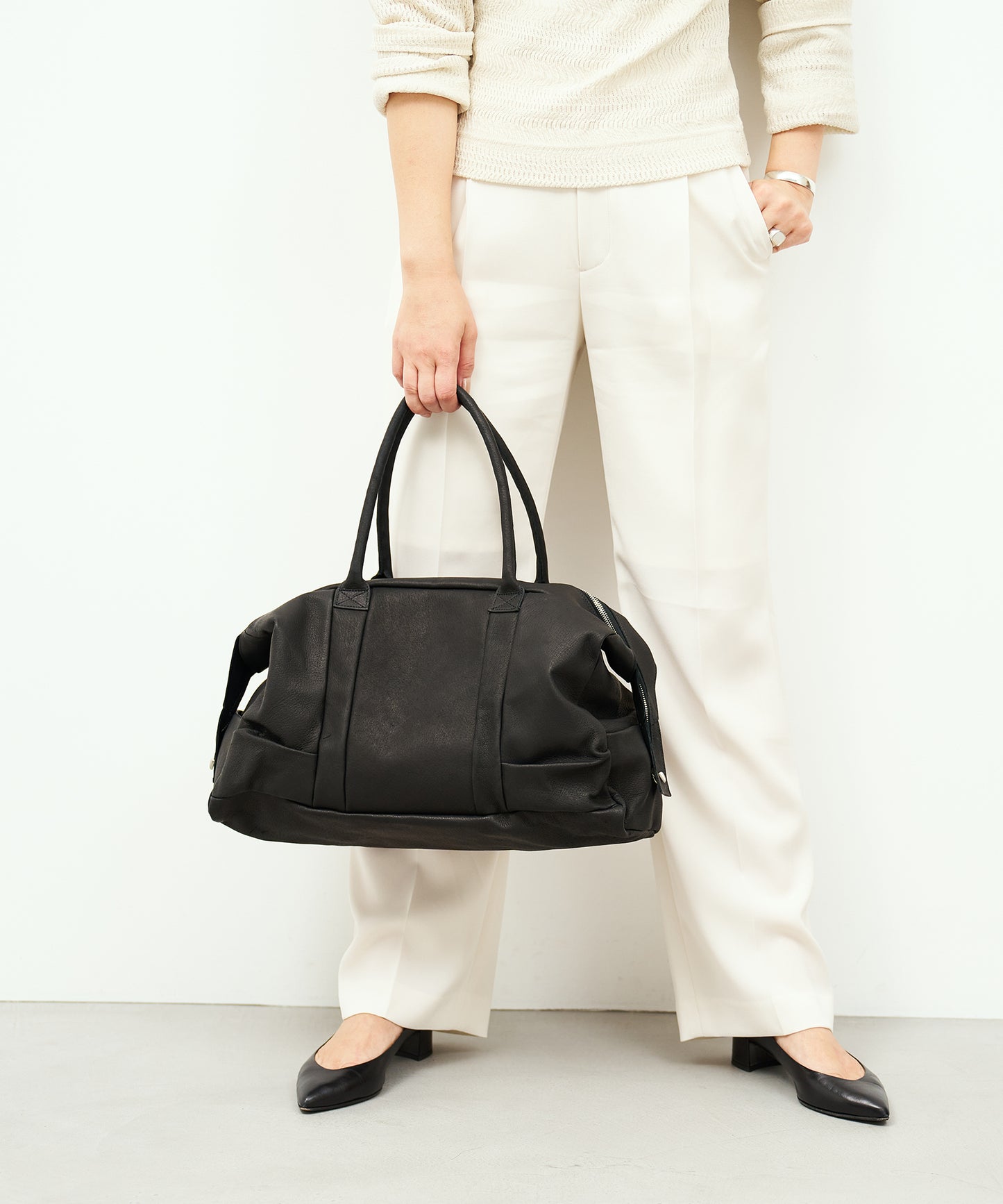 #30/ Day Boston Bag(黑色)/猪皮“HALLIE” 