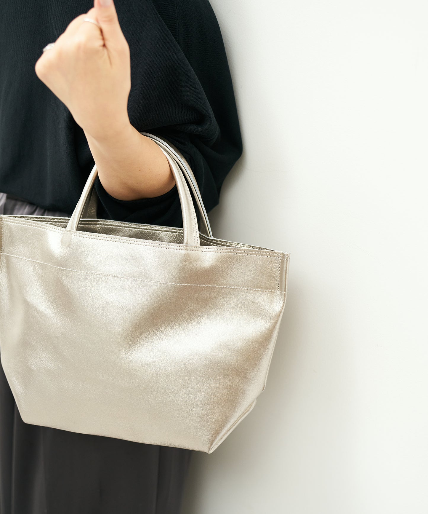 #36/午餐袋S（银色）/猪皮“LUSTRA” 