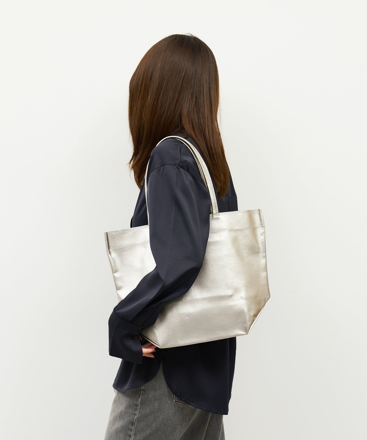 #36/ Lunch bag M (silver) / pigskin "LUSTRA"