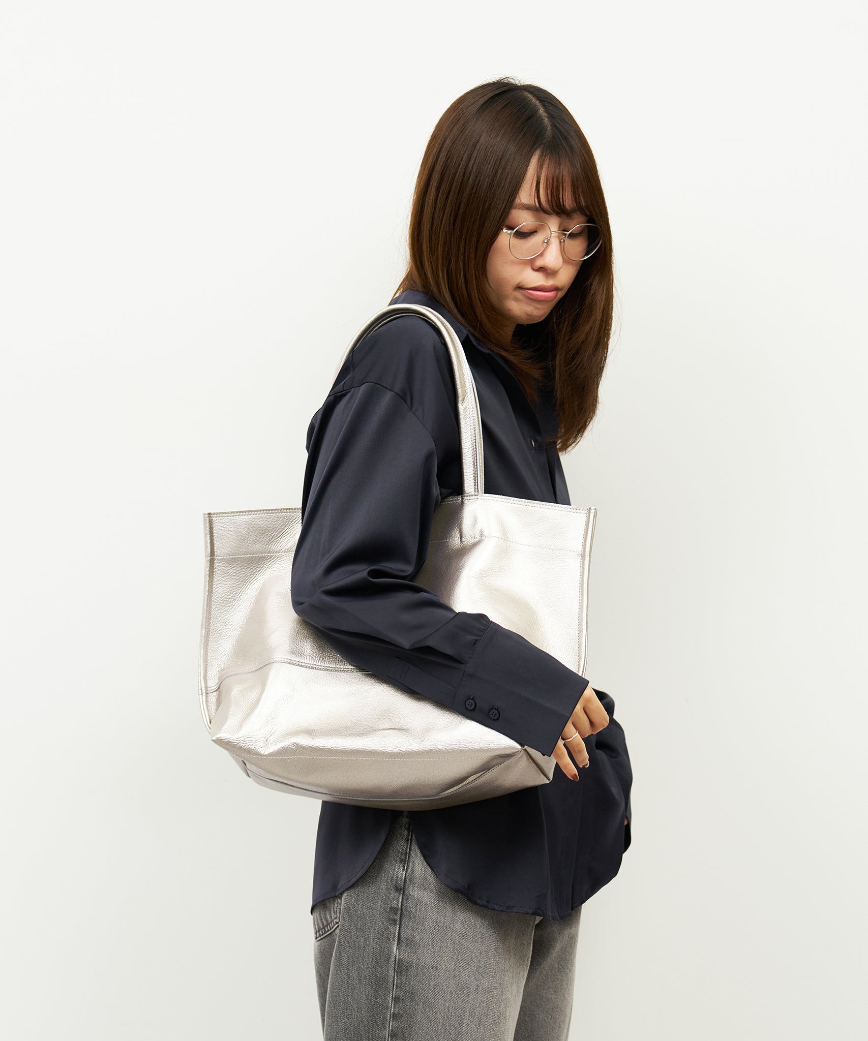 バッグ ReN Tote Bags by REN – Minimalist & Versatile Designs for Daily