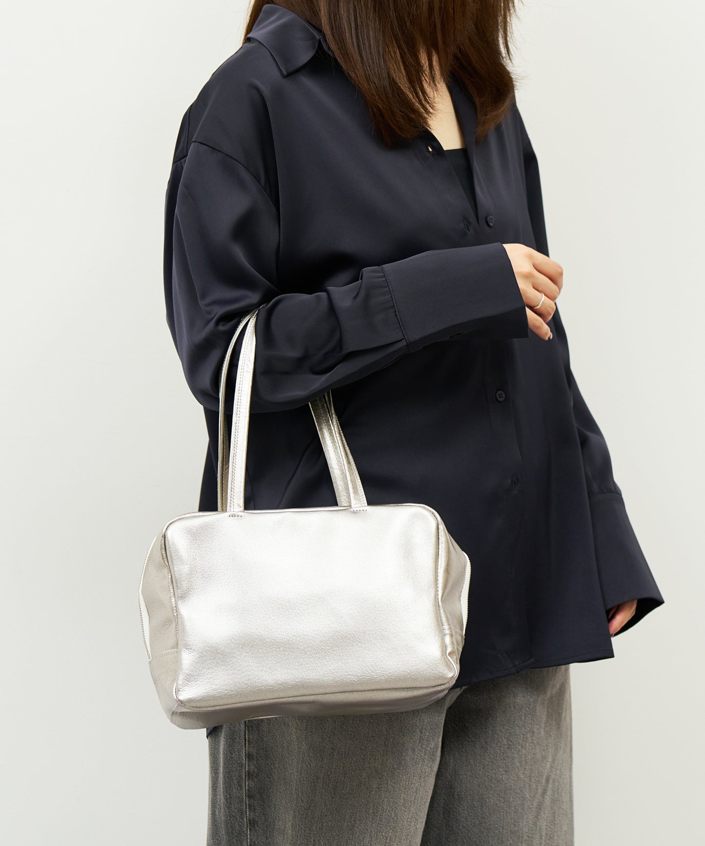 #36/ Square duffel XS (silver) / pigskin "LUSTRA"