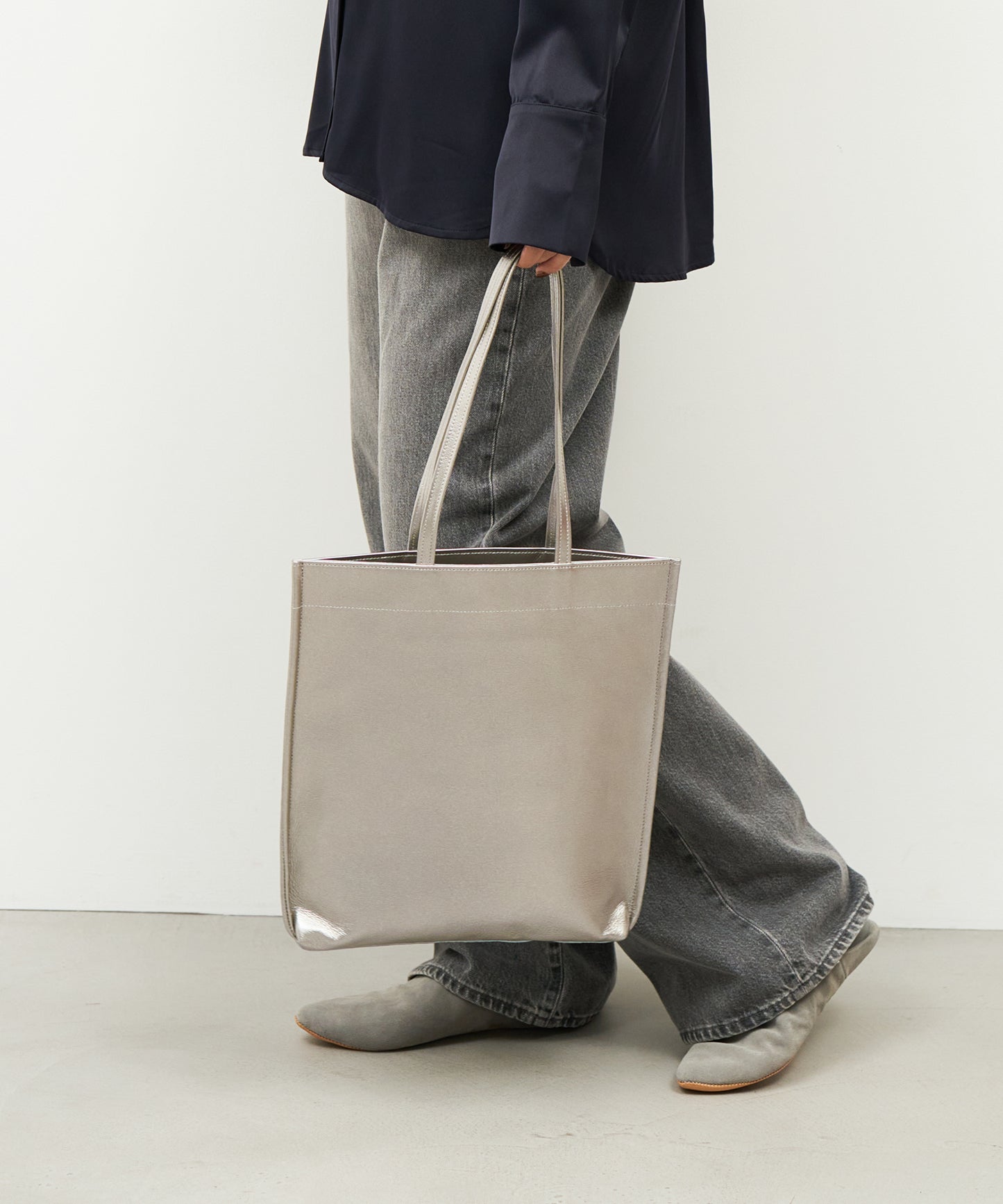 #36/ Document tote (silver) / pigskin "LUSTRA"