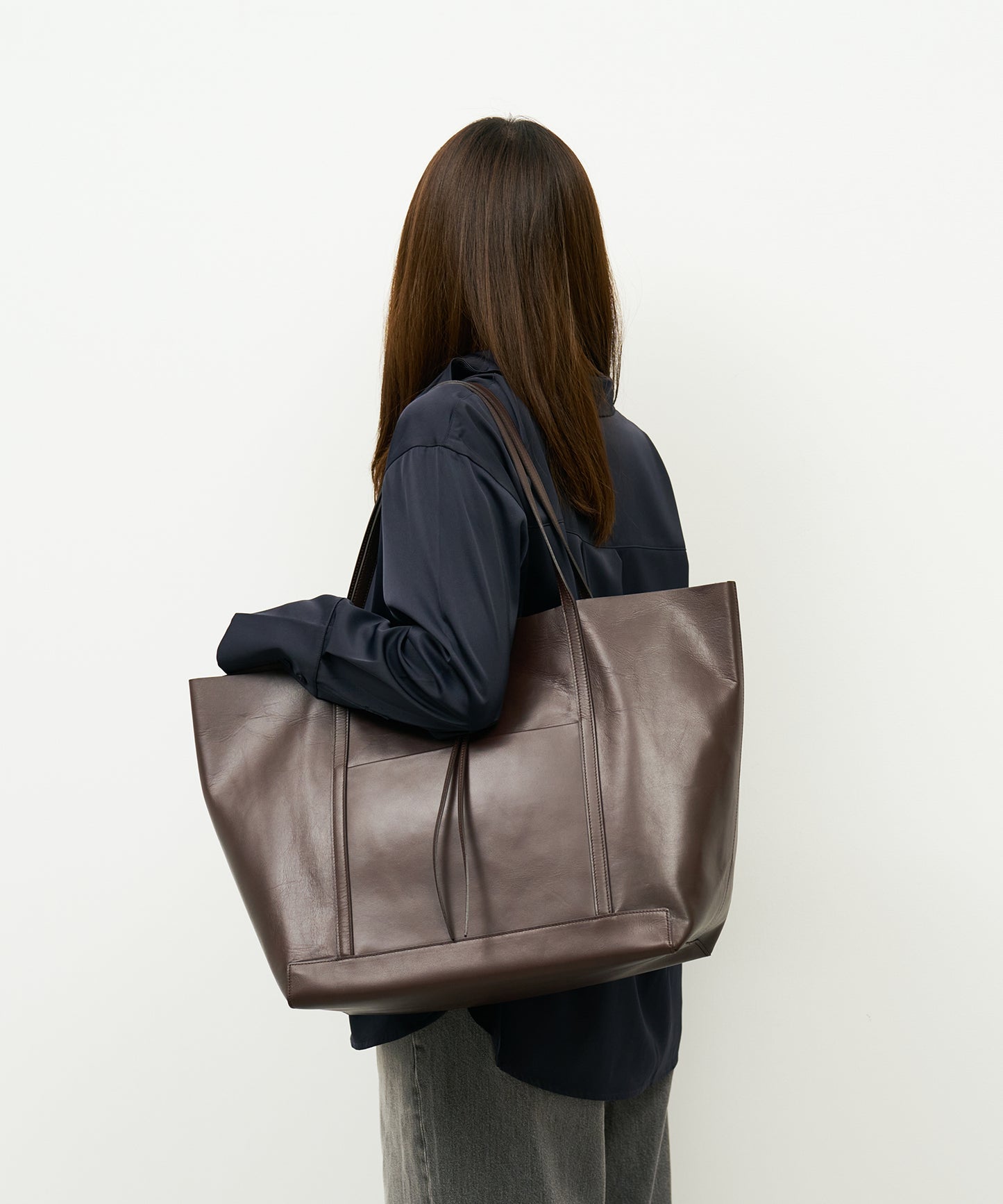 #45/ 超大手提包 / 牛皮“APERTO” 