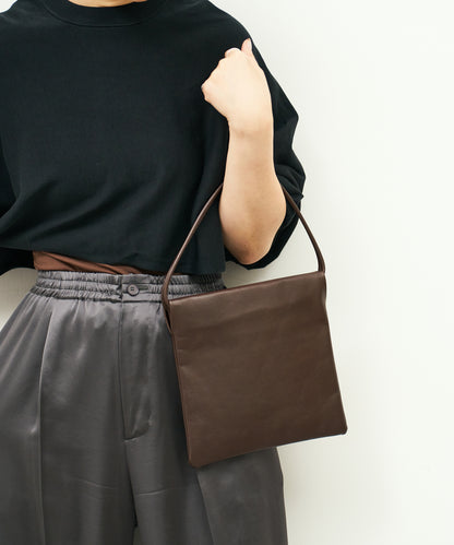 #45/ Float mini tote (苦棕) / 牛皮 "APERTO" 