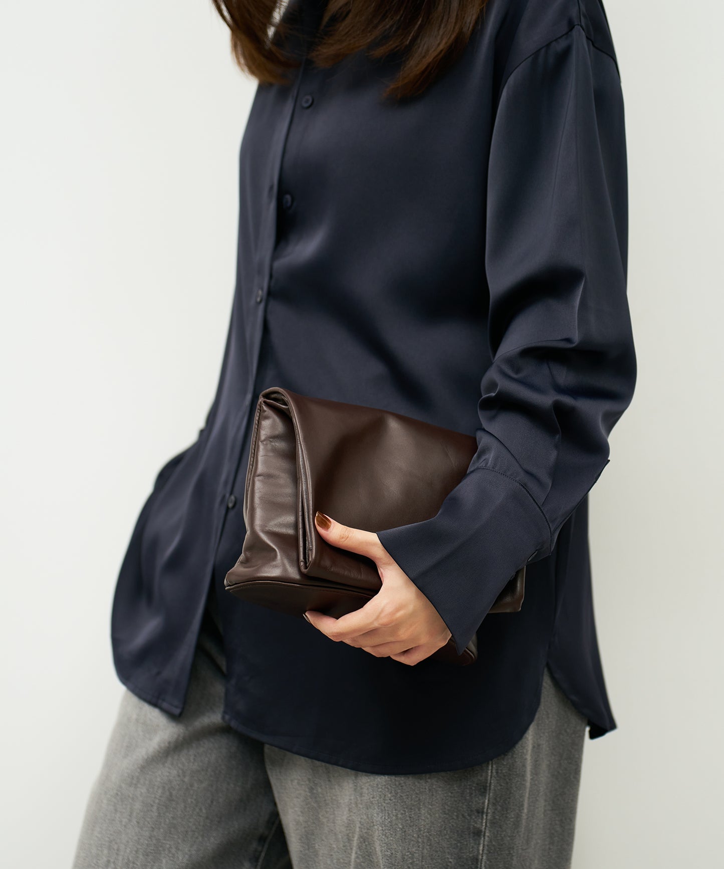 #45/ 袖托特包 (苦棕) / 牛皮 "APERTO" 