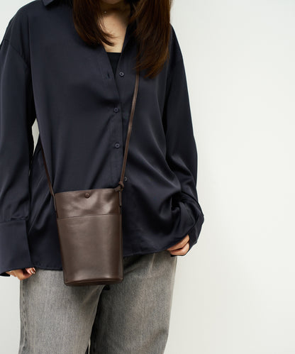 #45/ Sleek path XS（苦棕色）/ 牛皮“APERTO”