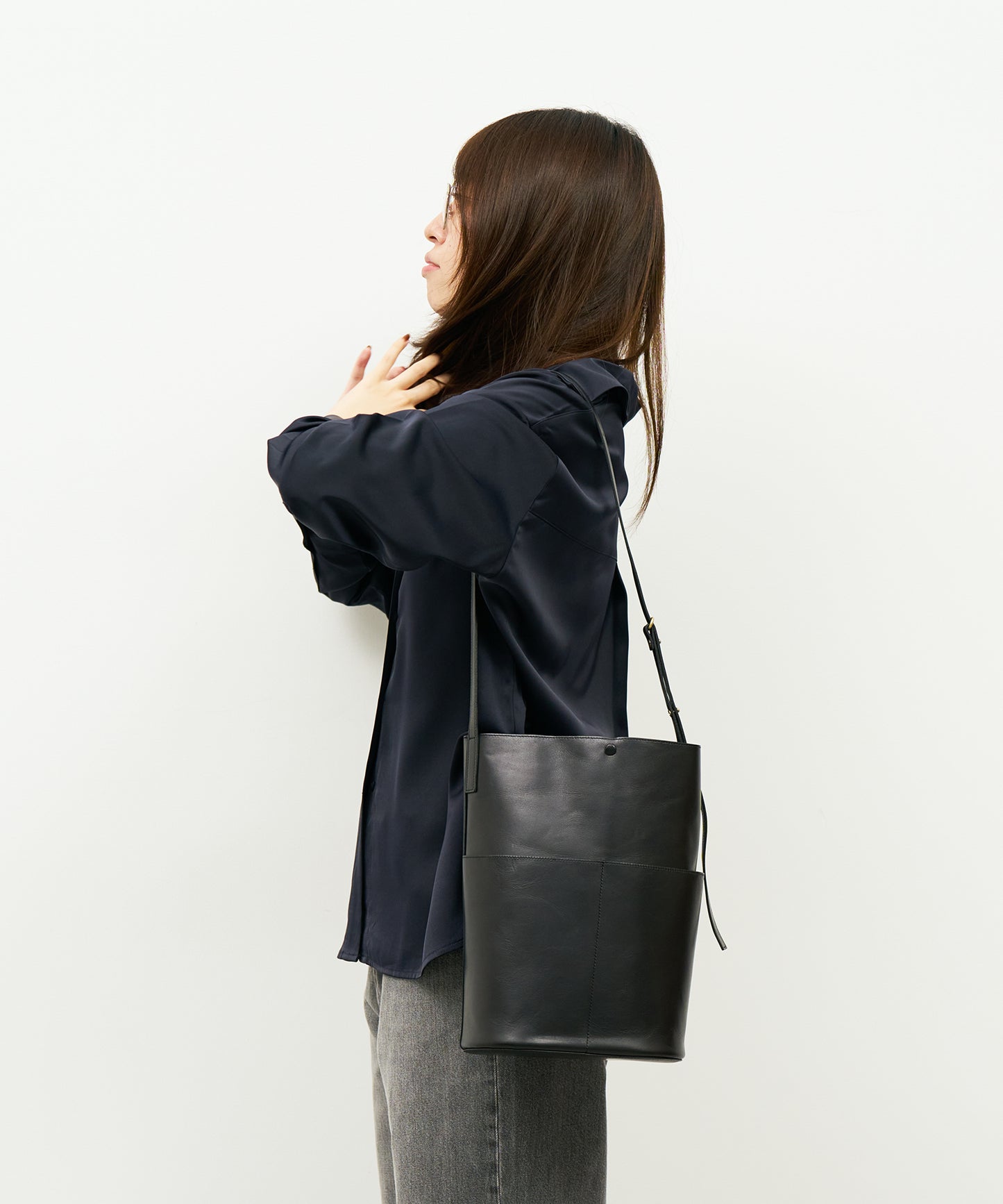 #45/ 光滑路径 / 牛皮“APERTO”