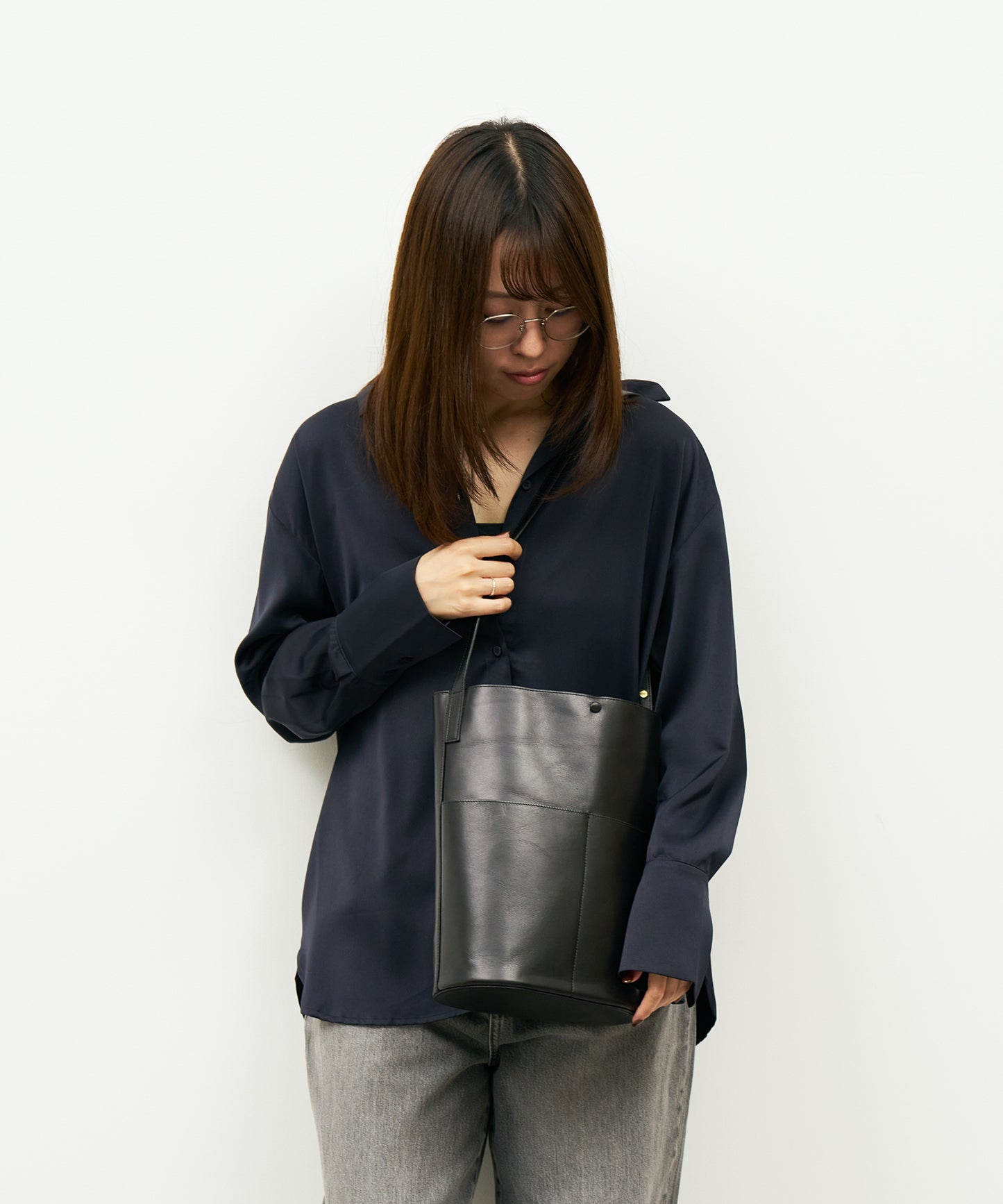 #45/ 光滑路径 / 牛皮“APERTO”