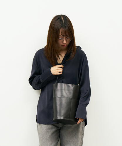 #45/ 光滑路径 / 牛皮“APERTO”