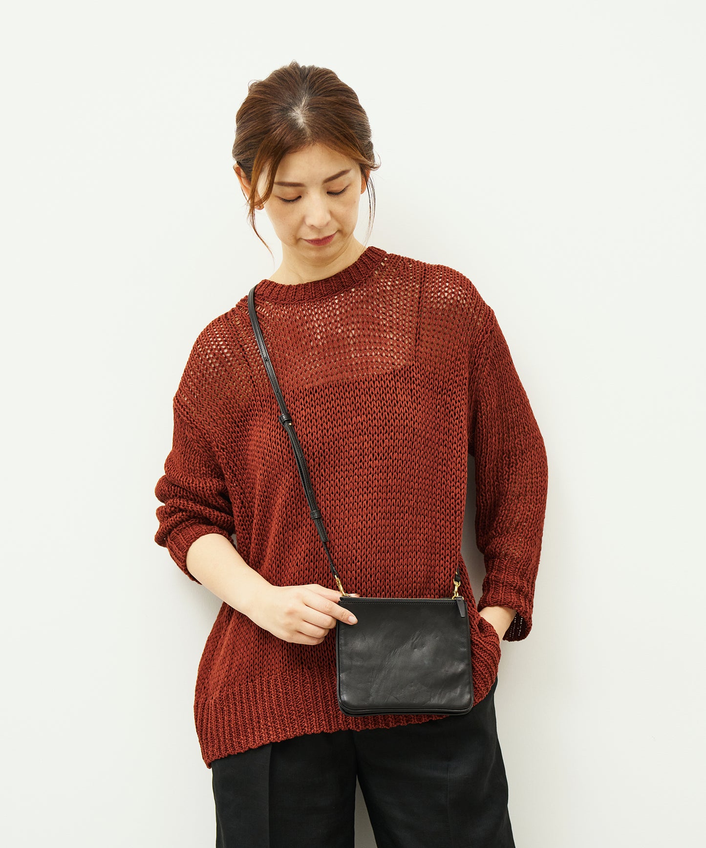 #45/蝴蝶单肩包(黑色)/牛皮“APERTO” 