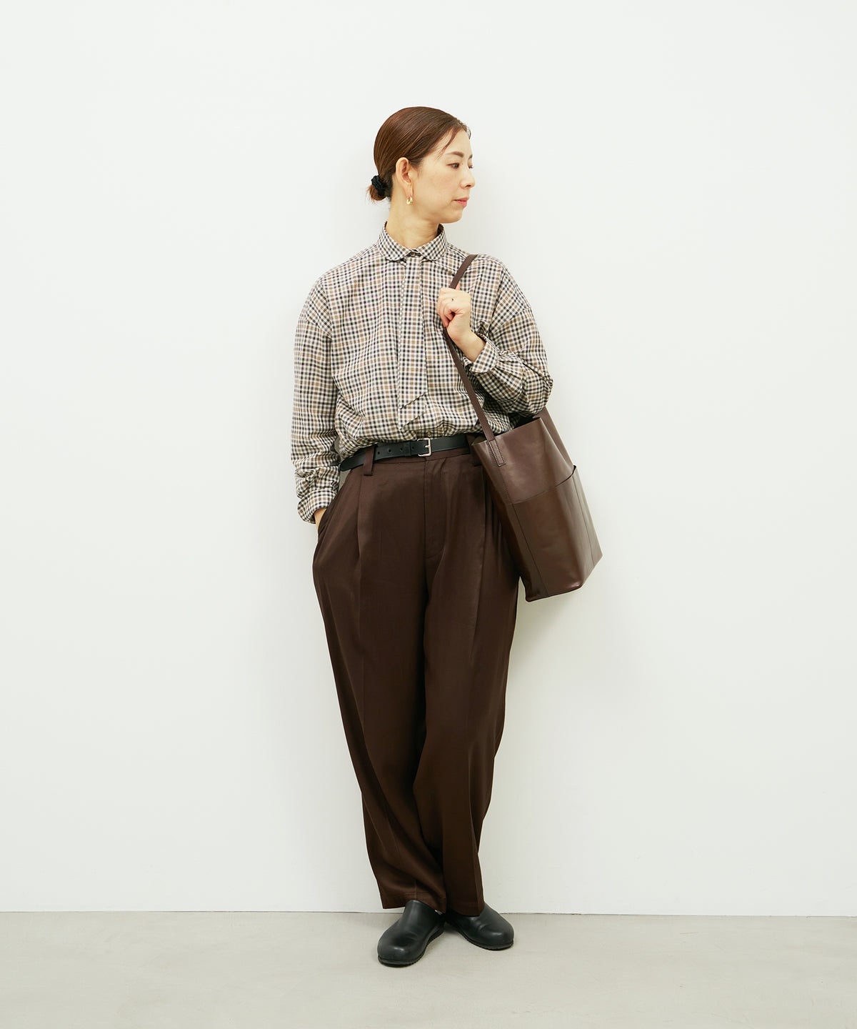 《Limited 5%》Sleek Path Cargo - Bitter brown / cowhide Aperto