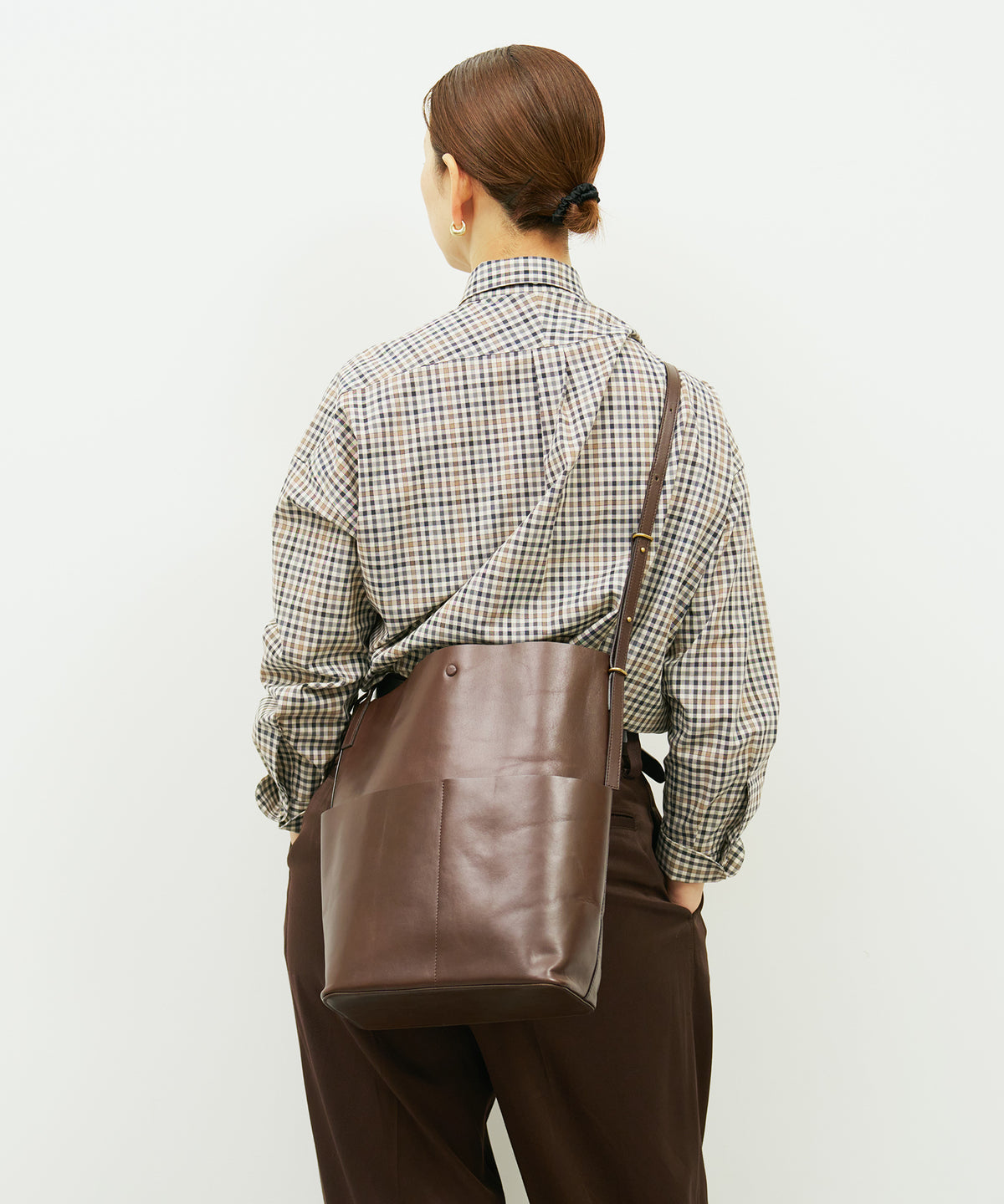 《Limited 5%》Sleek Path Cargo - Bitter brown / cowhide Aperto