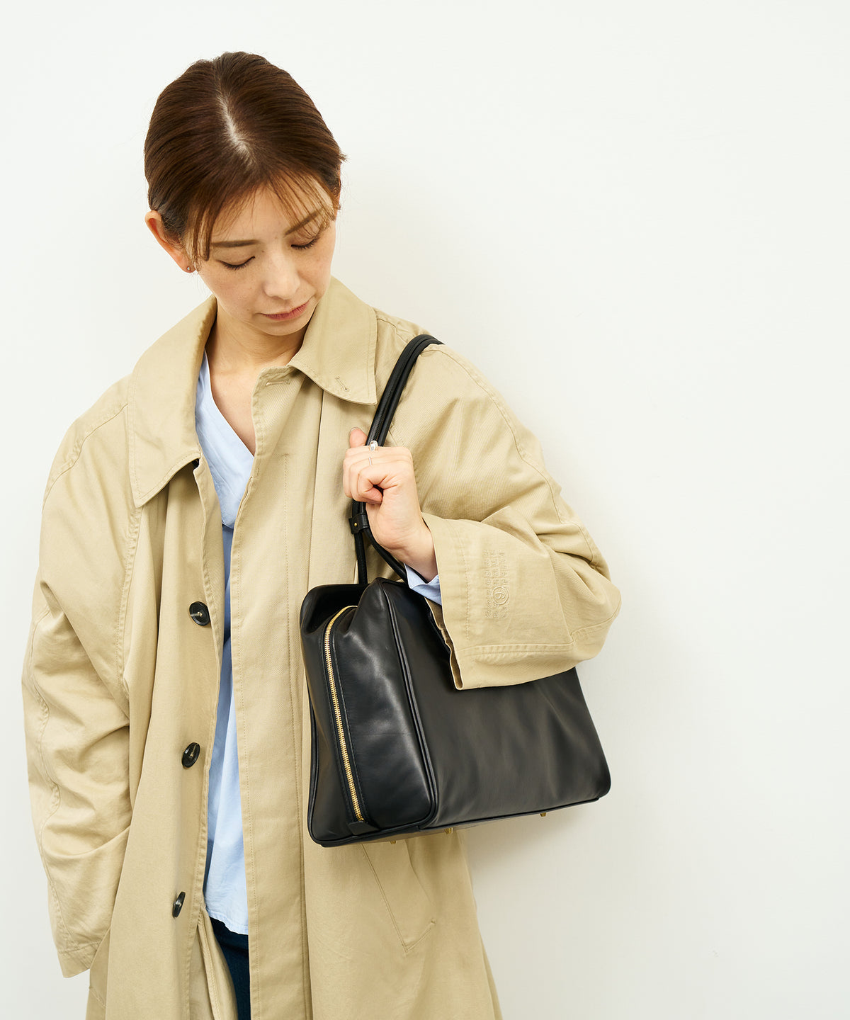 《Limited 5%》Contour Boston M - Black / cowhide Aperto