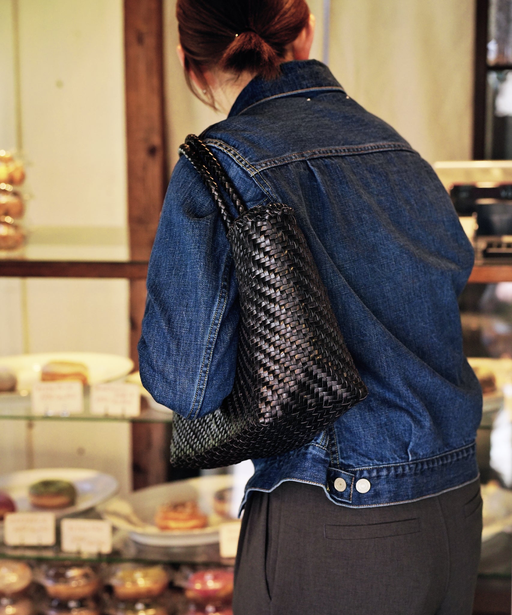 Elegant Handwoven Mesh Bag - Premium Water Buffalo Leather Design