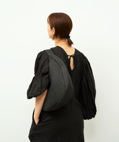 Circle Basket - black / sheepskin Sheep mesh