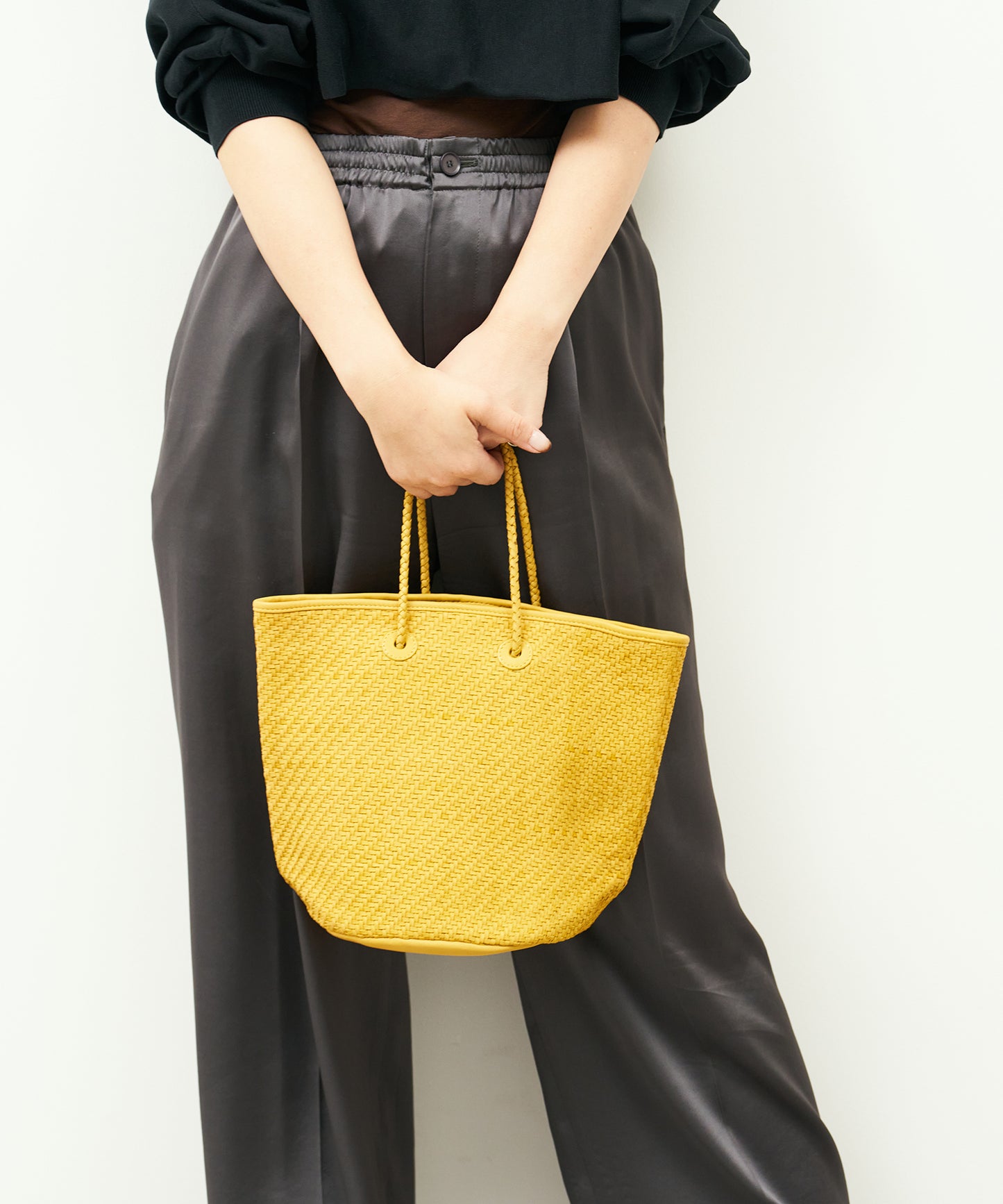 #60/ 籃子（芥末黃）/ 羊皮“SHEEP MESH” 