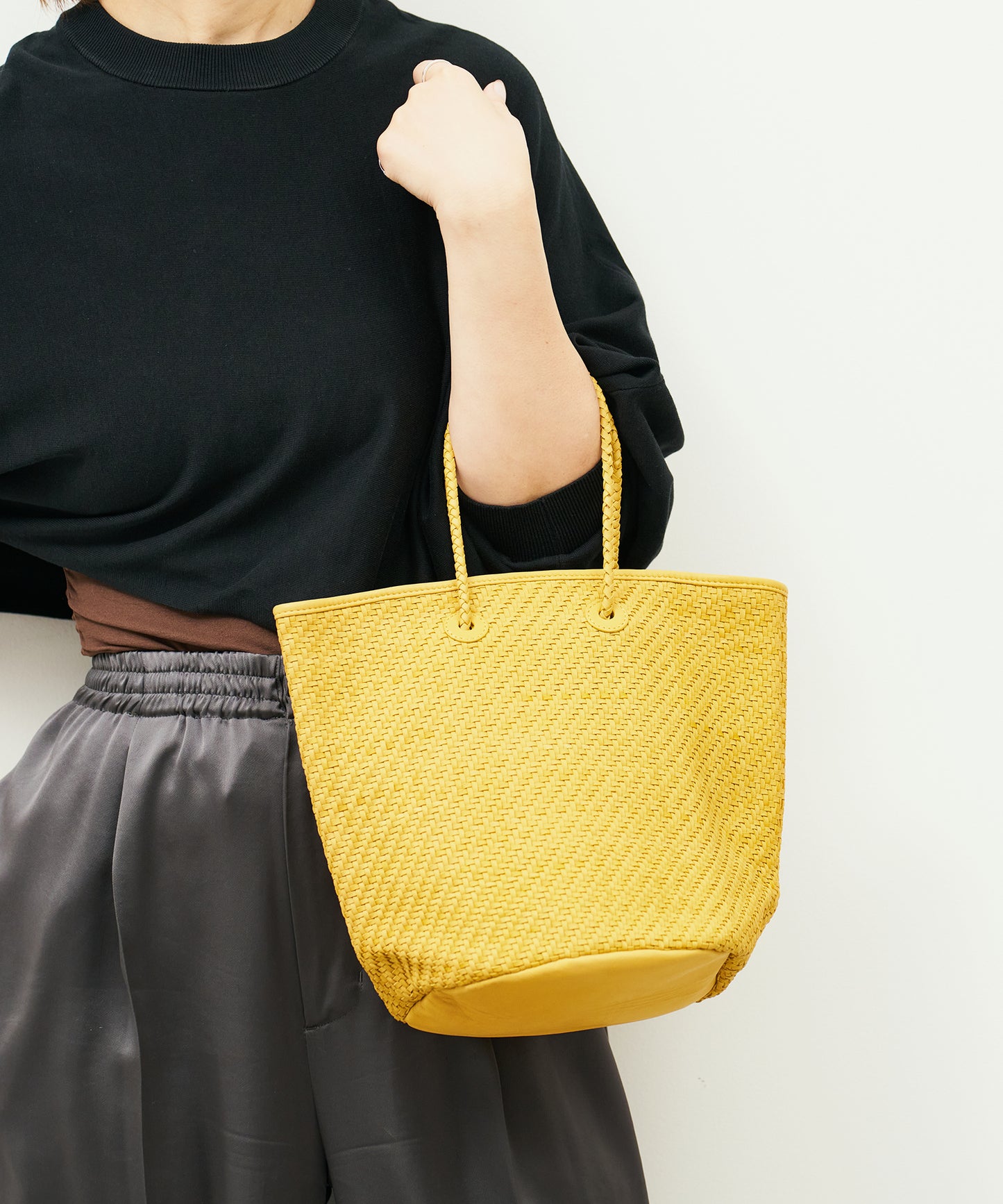 #60/ 籃子（芥末黃）/ 羊皮“SHEEP MESH” 