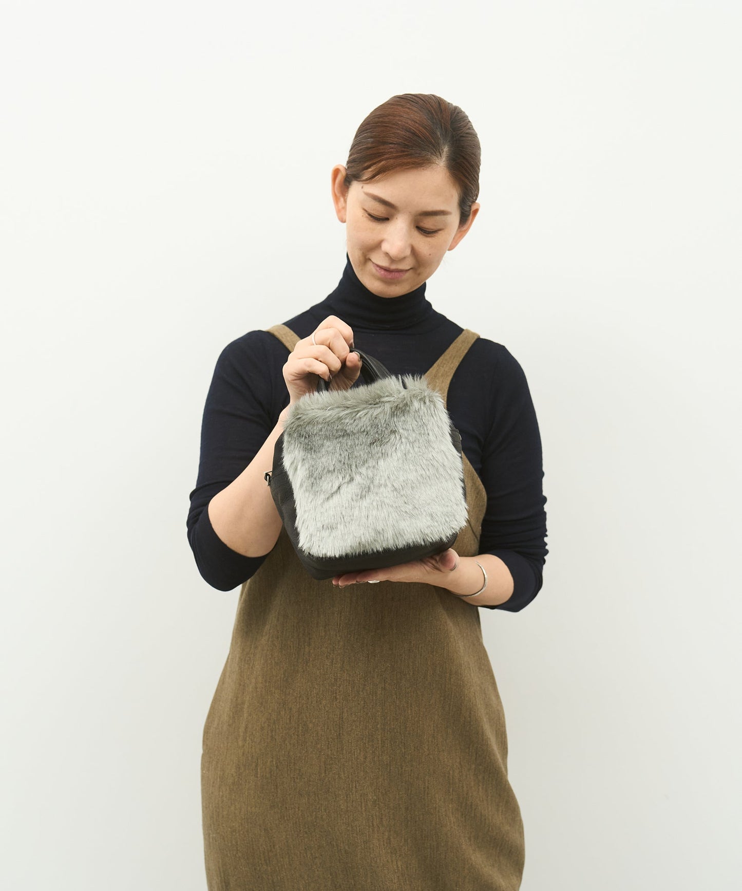 #88a / Cube pochette / Pigskin "HALLIE"×faux fur.