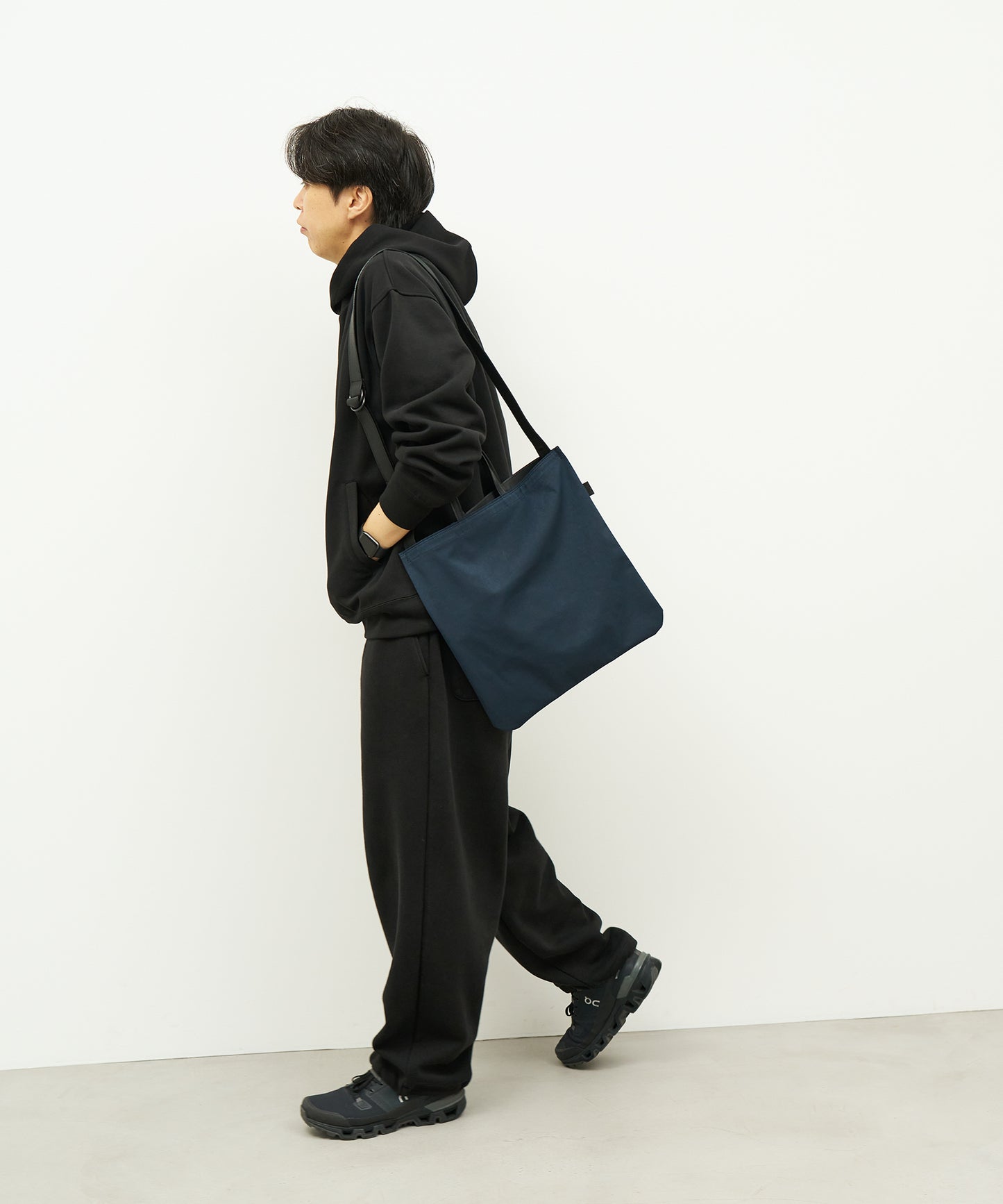 #89/ Magazine tote bag / HD NYLON