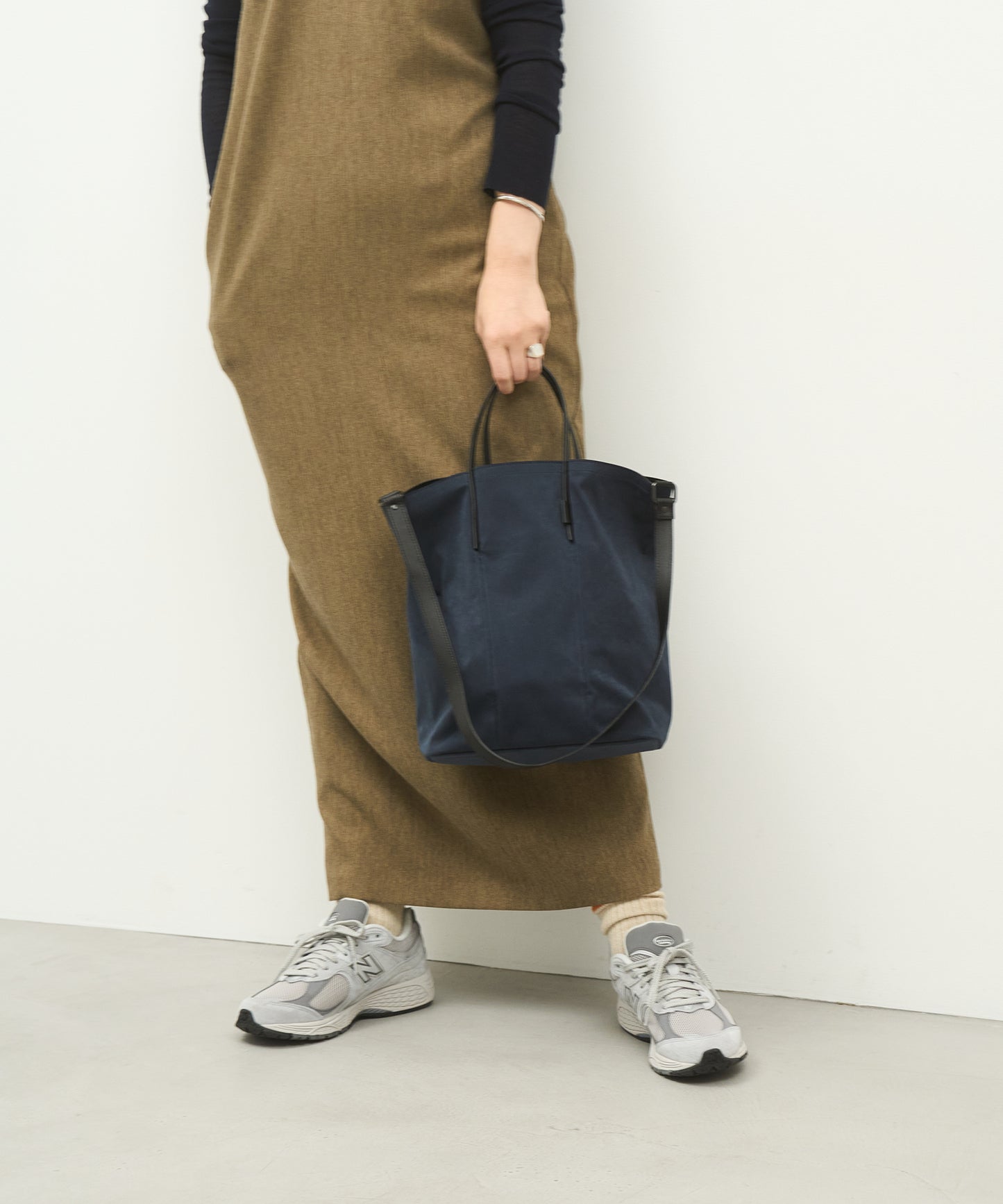 【9/6発売】tote con estructura / nailon "Nailon de alta densidad" 