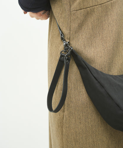 【9/6発売】Bolso de hombro redondo diario / nailon "Nylon de alta densidad" 