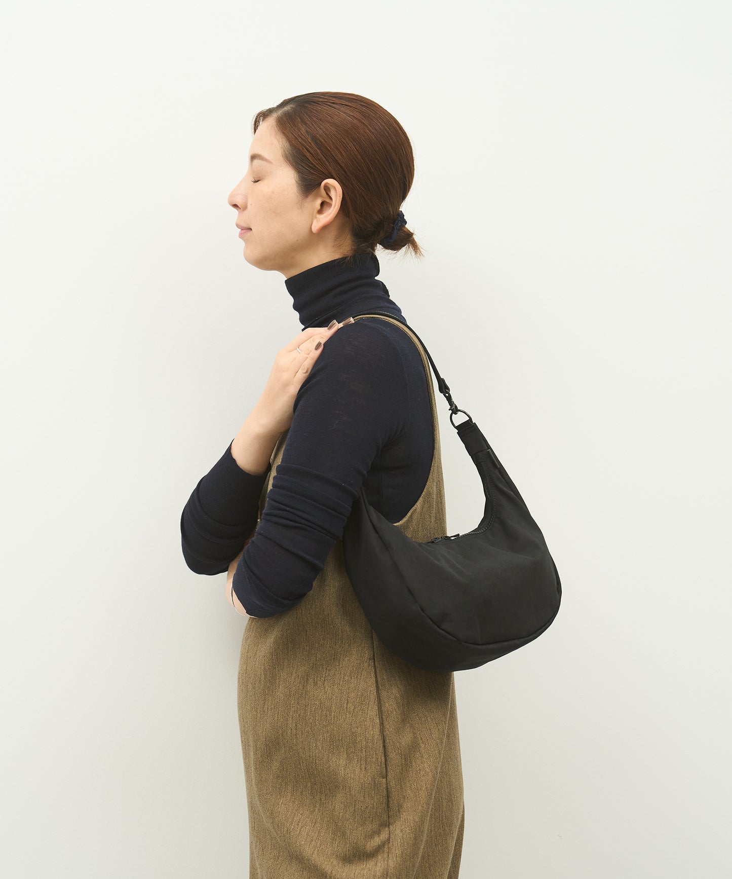 【9/6発売】Bolso de hombro redondo diario / nailon "Nylon de alta densidad" 