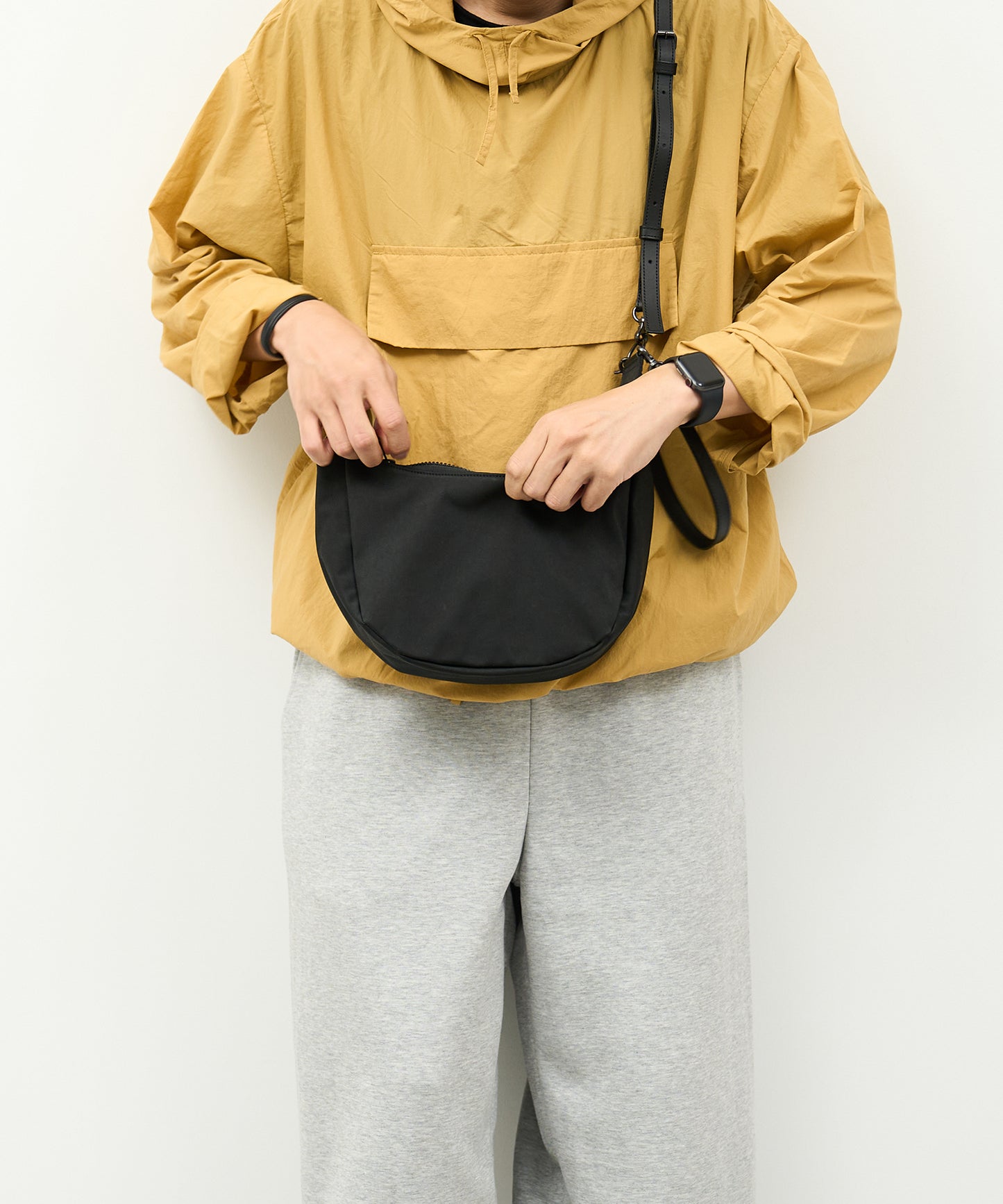 【9/6発売】Bolso de hombro redondo diario / nailon "Nylon de alta densidad" 