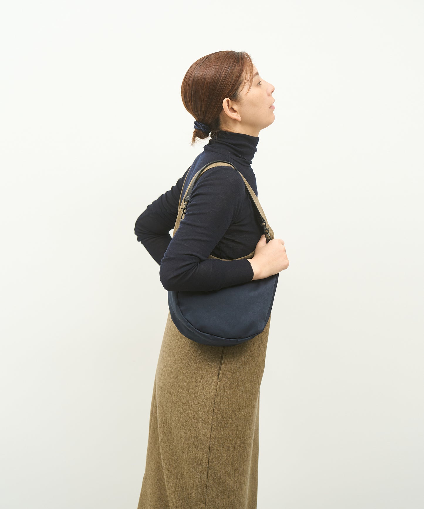 【9/6発売】Bolso de hombro redondo diario / nailon "Nylon de alta densidad" 