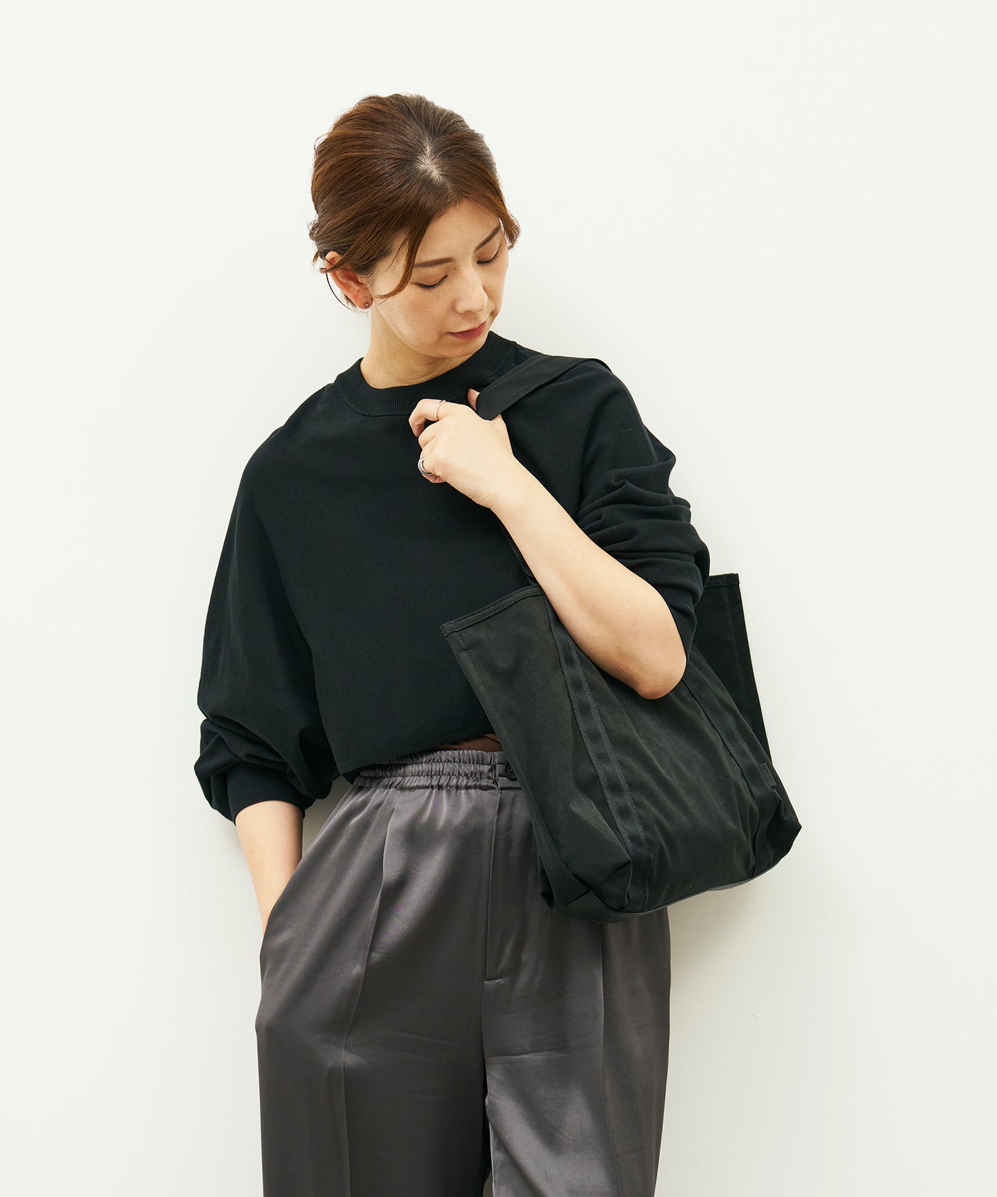 #89/ Belt Line Tote (黑色) / HD NYLON 