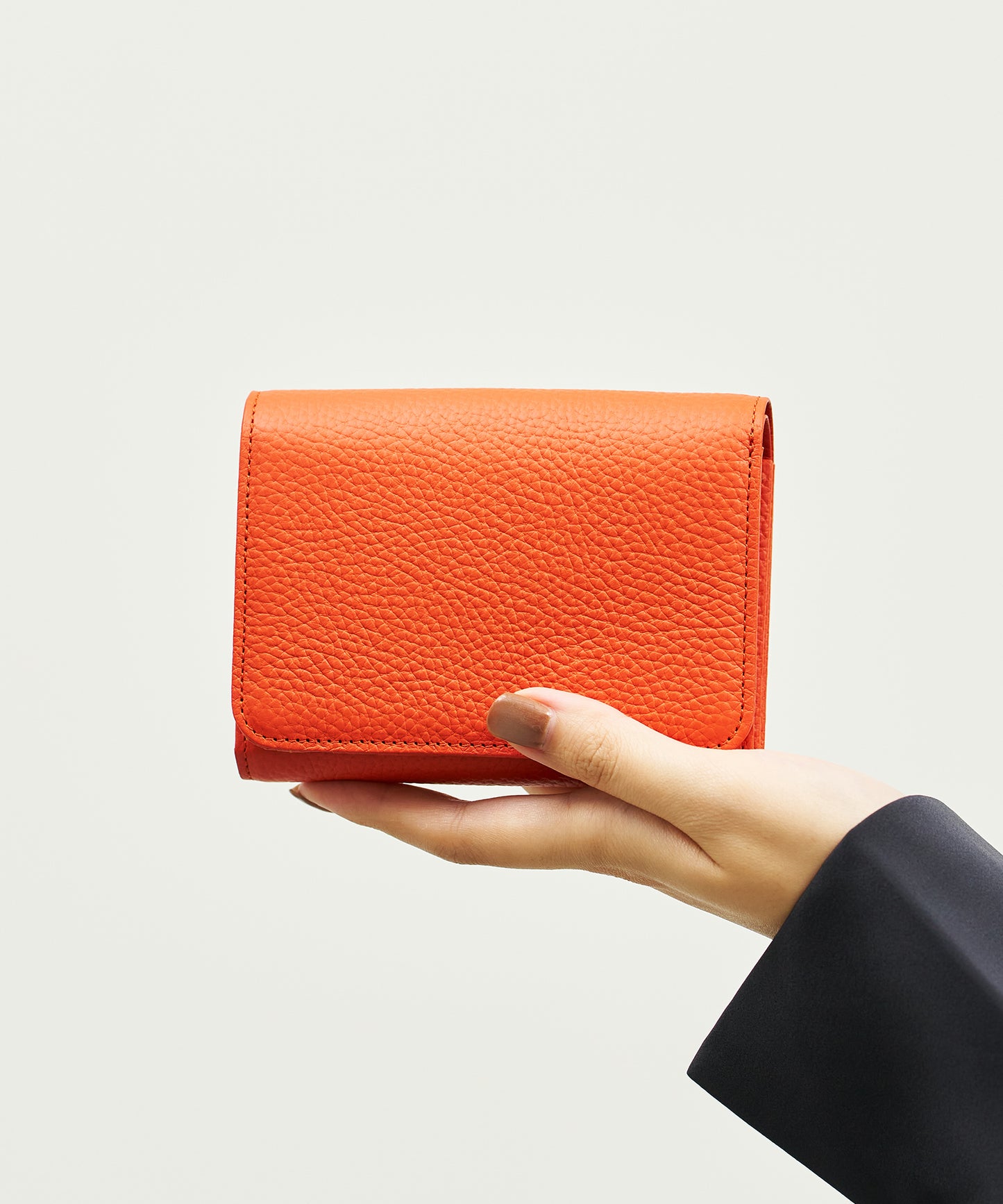 Postman wallet S - scarlet  / cowhide EN