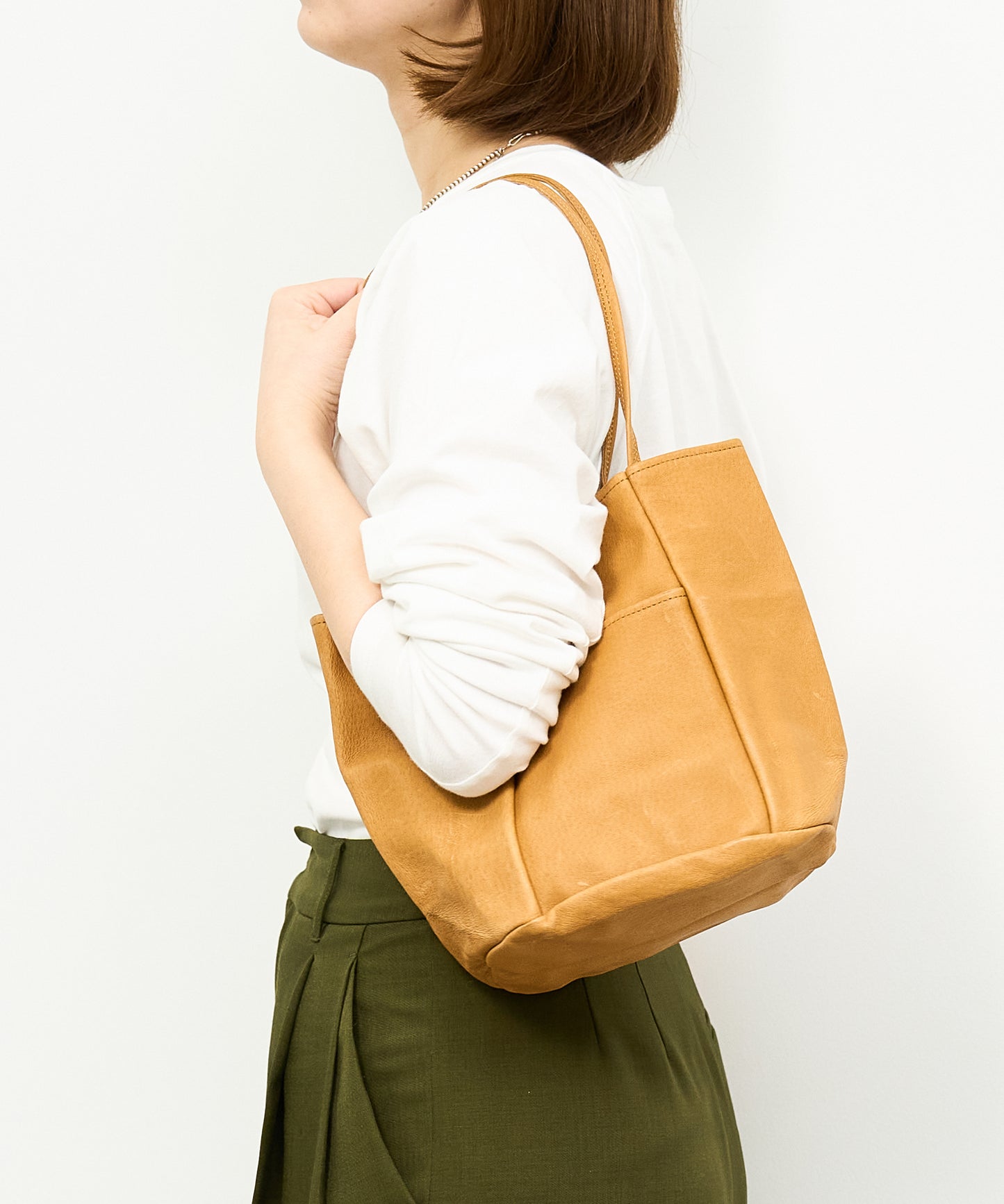 #30/ Bucket tote bag (camel) / pigskin "HALLIE"