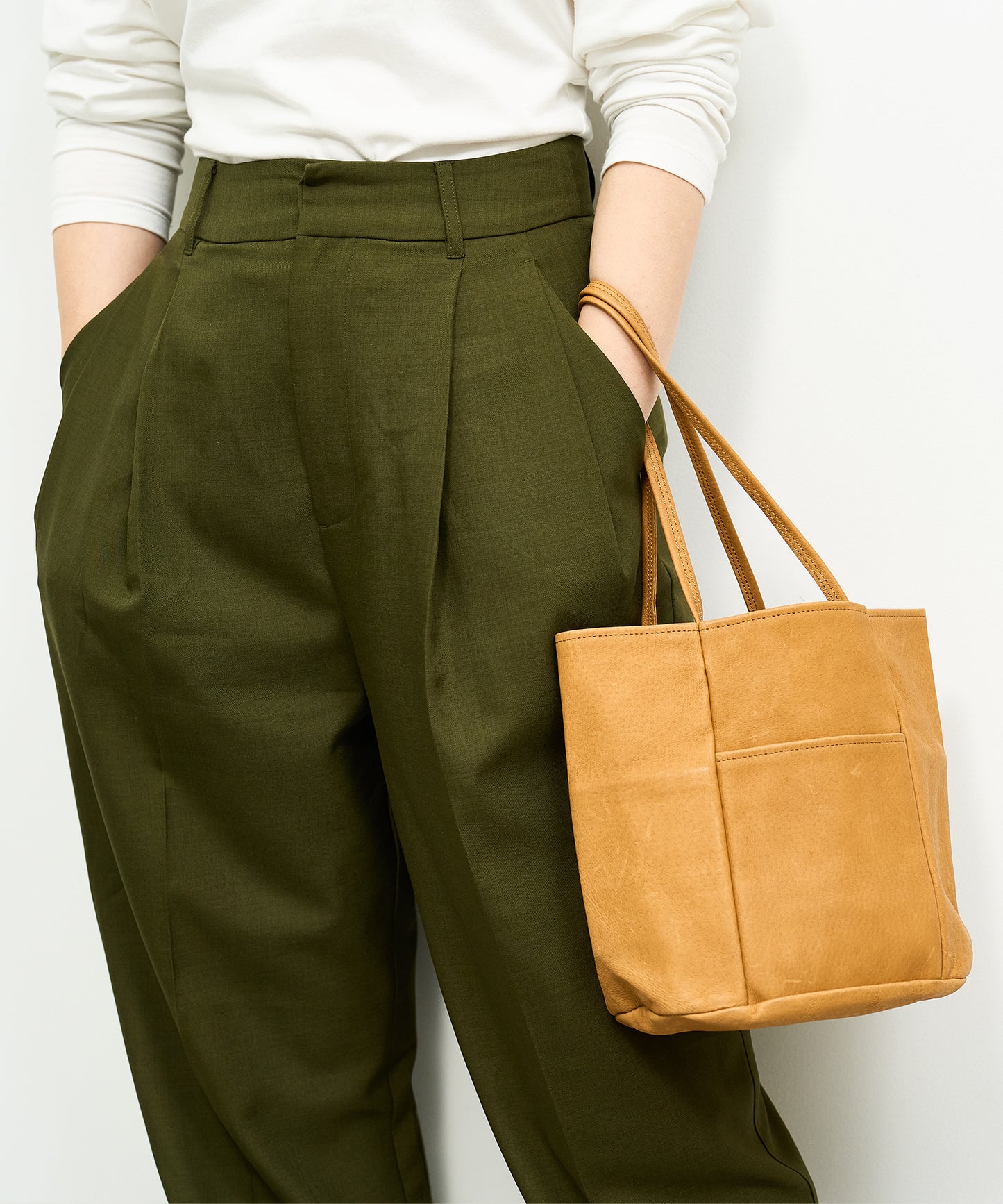 #30/ Bucket tote bag (camel) / pigskin "HALLIE"