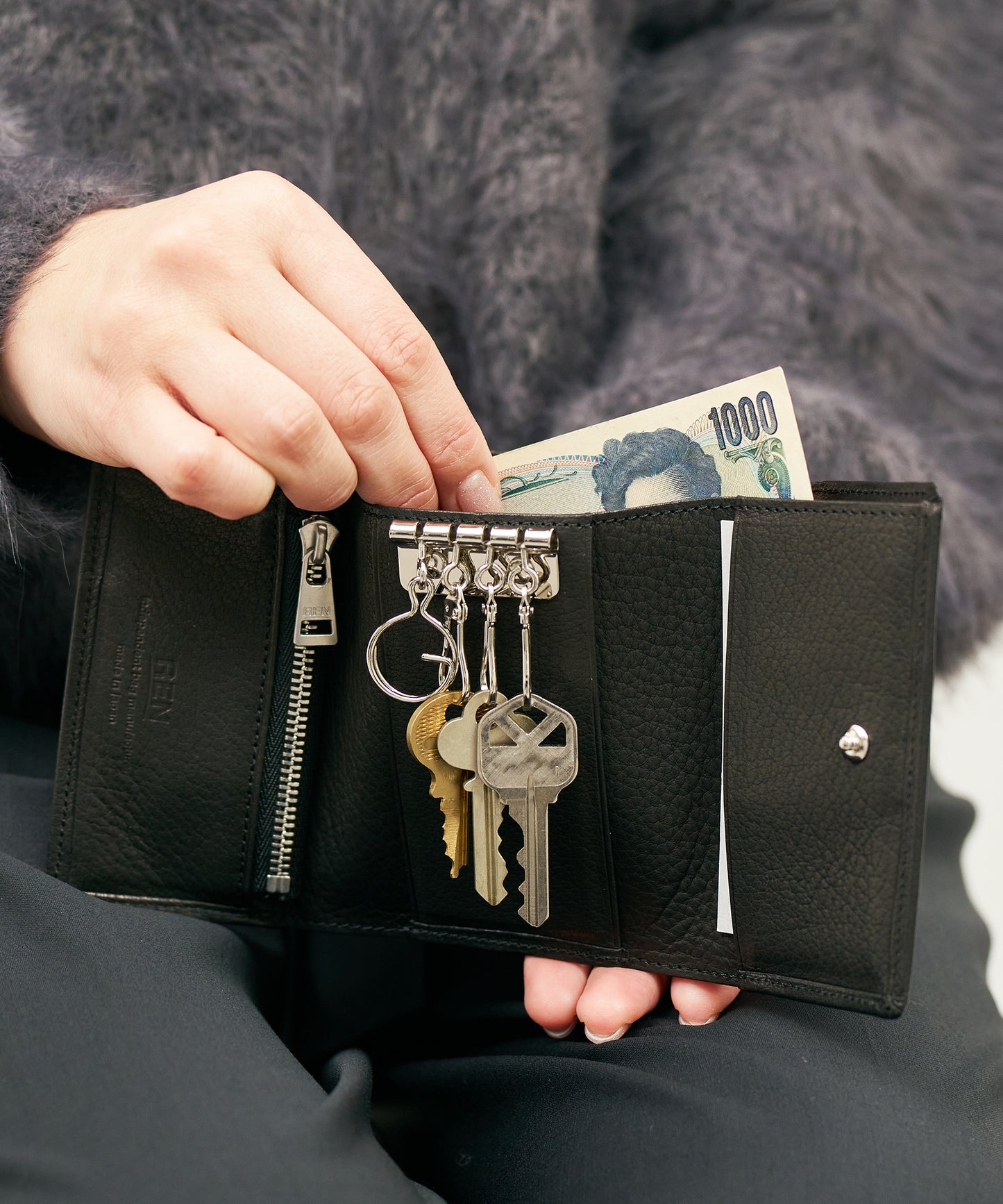 #55/ Key Merge Wallet (black) / cowhide "BABY BUFFALO"