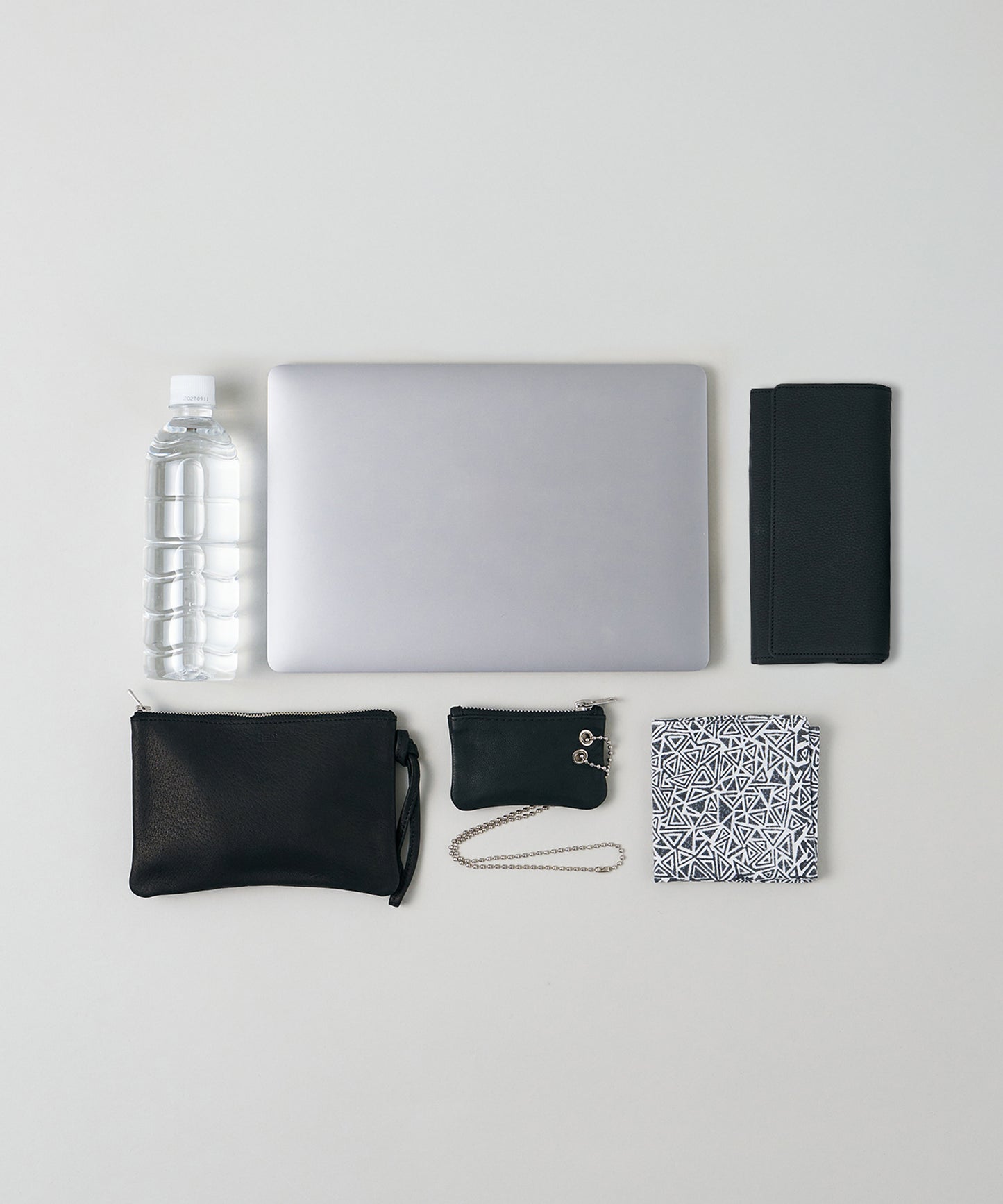 #11/ Square shoulder bag S (black) / goatskin "BARE"