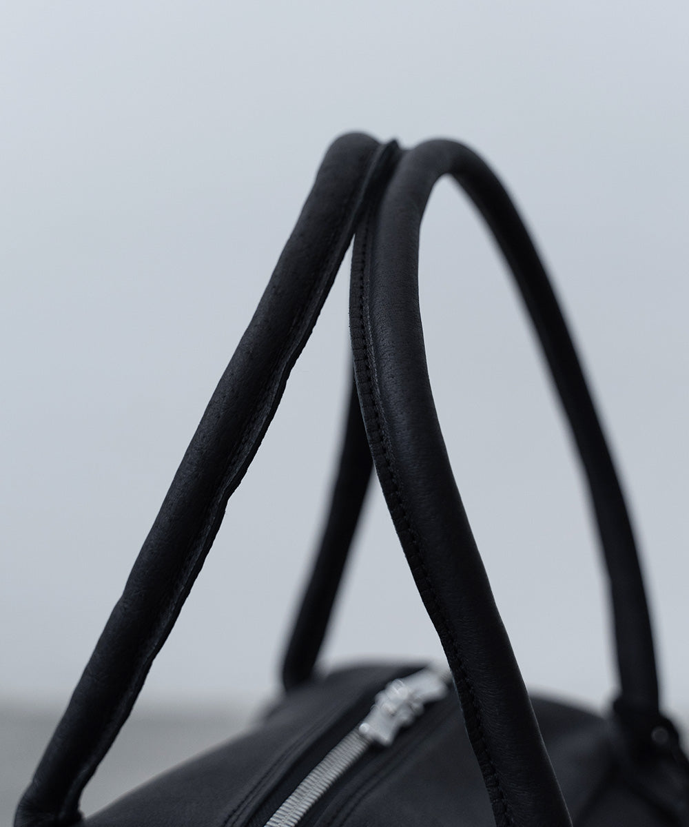 #30/ Day Boston Bag(黑色)/猪皮“HALLIE” 