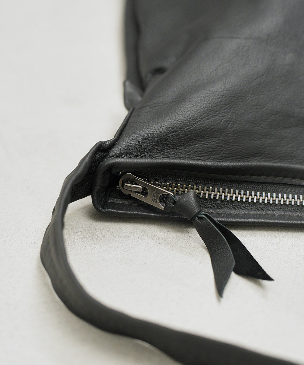 Medium Square Bag Zip Front Black